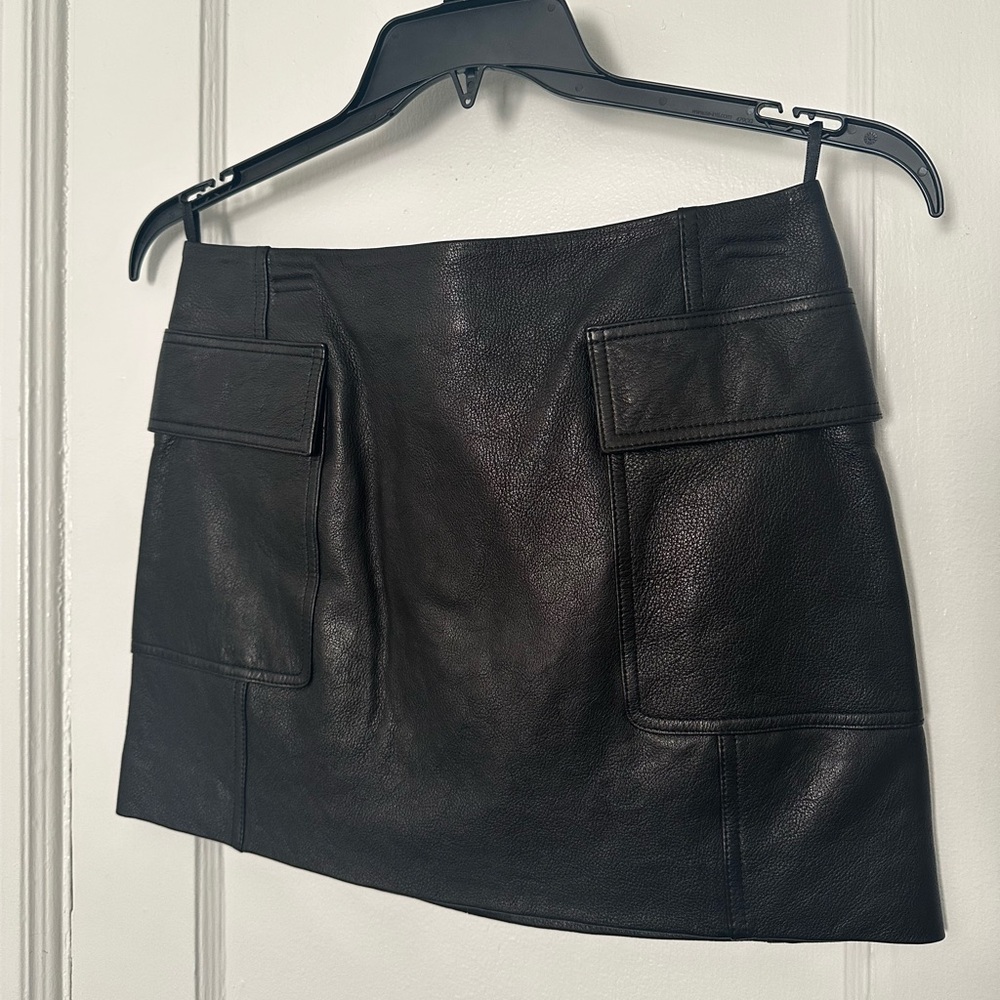 Frame Women The Leather Cargo Skirt Size 4 Black Mini NEW - Picture 7 of 14